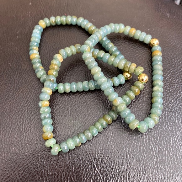 Grade A Natural Jade Round Beaded Bead Bracelet - Picture 5 of 5